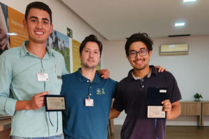 Leia mais sobre o artigo João Sawada: O Orgulho de Bastos na Conquista do VI Campeonato Brasileiro de Ciência das Plantas Daninhas